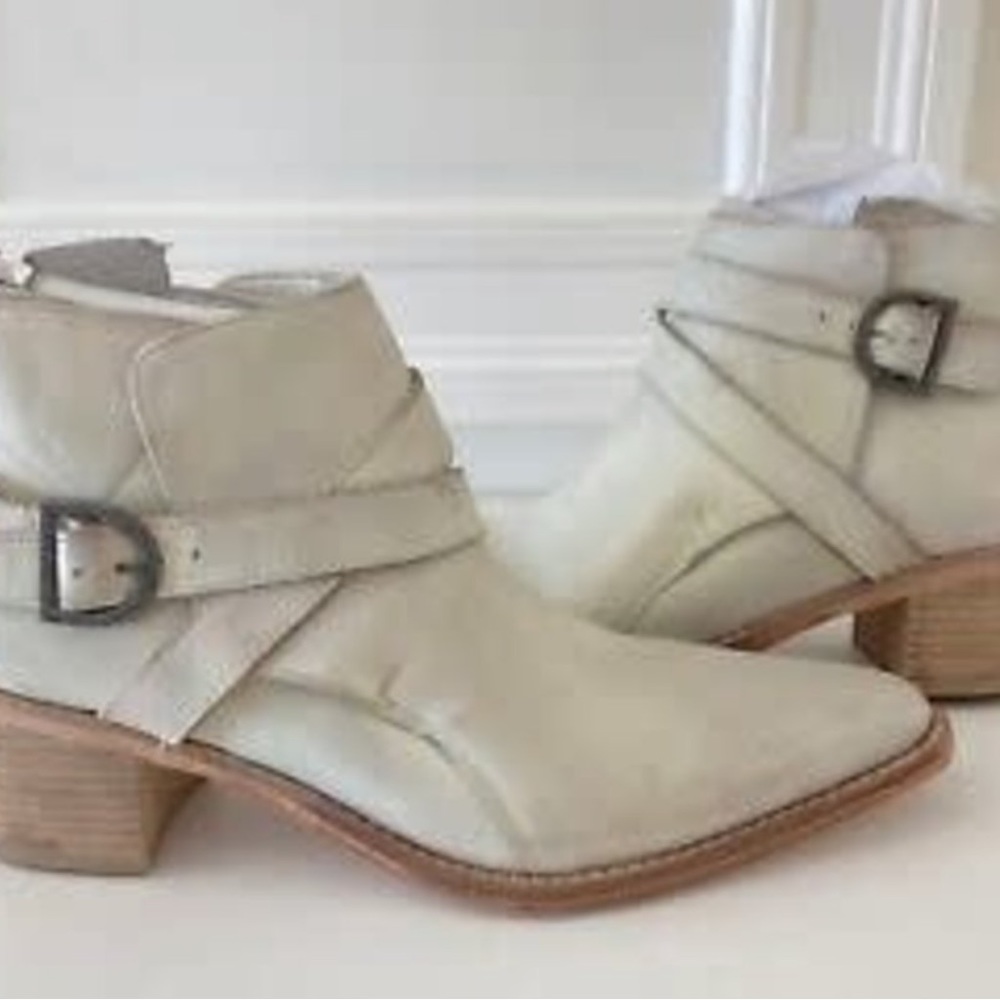 Free People‎ Back Loop Ankle Boot - Picture 2 of 8